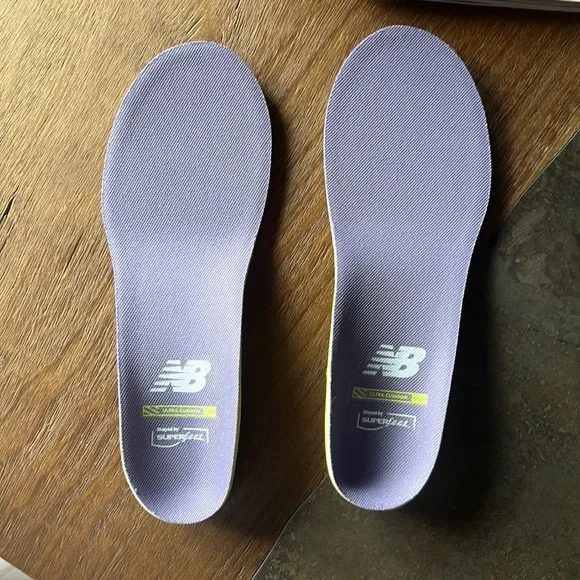 New Balance Women’s Insoles - Picture 3 of 4
